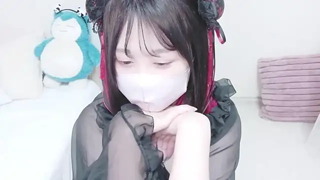 Snapshot of mi__san chatting on May 2026 11:02:01 AM mi san online show from May 2026 11:02:01 AM