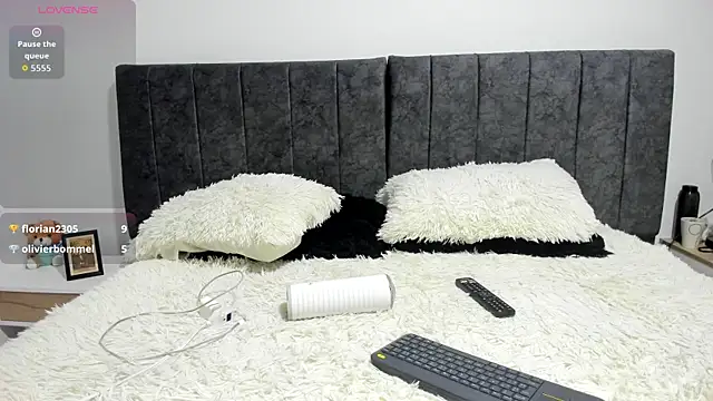 Snapshot of AlejandroLoouis chatting on September 2025 10:40:01 AM AlejandroLoouis online show from September 2025 10:40:01 AM