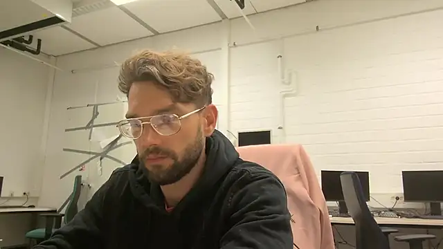 SweetBoyToy online show from September 2025 12:28:02 AM