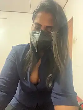 Choco Chuby online show from November 2025 11:00:02 AM