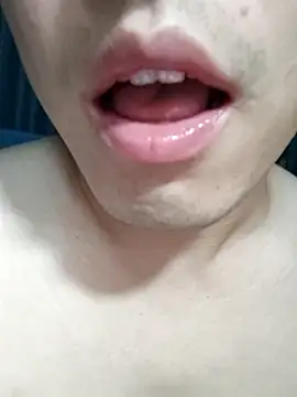 nnnnnan9527 online show from September 2025 05:02:01 PM