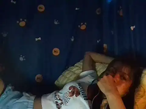 AnnewithanE online show from November 2025 10:20:02 PM