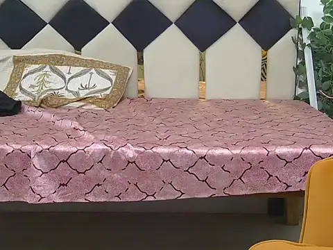 Its-ishikaa online show from November 2025 04:05:02 AM