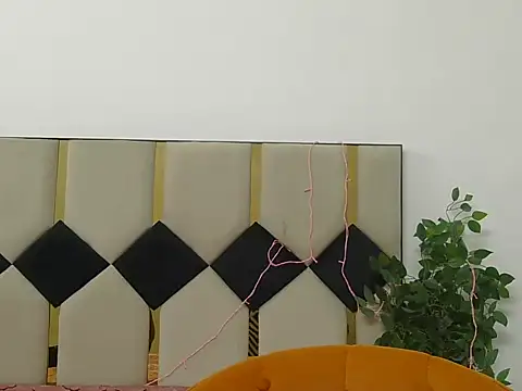 Its-ishikaa online show from October 2025 04:22:01 AM