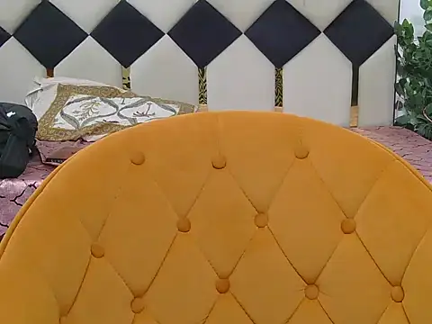 Its-ishikaa online show from November 2025 03:33:02 AM