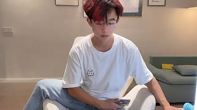 Snapshot of STxuguanhan chatting on October 2025 08:27:02 AM STxuguanhan online show from October 2025 08:27:02 AM