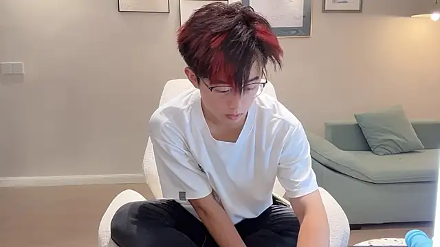 Snapshot of STxuguanhan chatting on October 2025 07:53:02 AM STxuguanhan online show from October 2025 07:53:02 AM