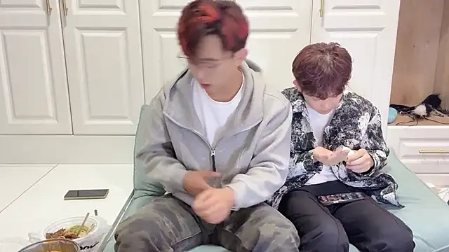 Snapshot of STxuguanhan chatting on October 2025 12:08:01 PM STxuguanhan online show from October 2025 12:08:01 PM