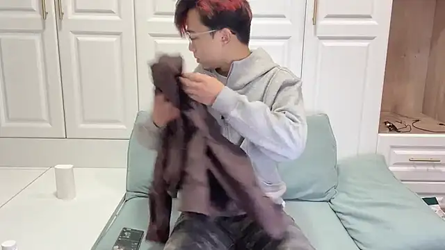 Snapshot of STxuguanhan chatting on October 2025 09:32:01 AM STxuguanhan online show from October 2025 09:32:01 AM