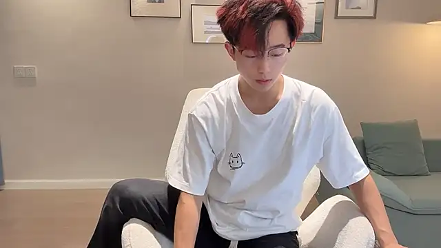 Snapshot of STxuguanhan chatting on October 2025 07:10:02 AM STxuguanhan online show from October 2025 07:10:02 AM