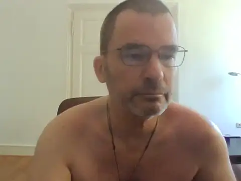 Snapshot of stallionrider88 chatting on May 2026 01:32:02 PM stallionrider88 online show from May 2026 01:32:02 PM