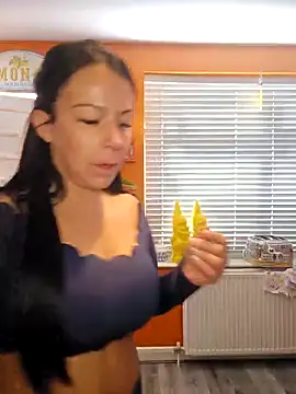 Snapshot of Filthymaddymilfy25 chatting on May 2026 08:18:02 AM Filthymaddymilfy25 online show from May 2026 08:18:02 AM