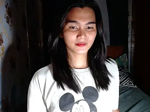 lady in moon online show from March 2026 02:35:01 PM