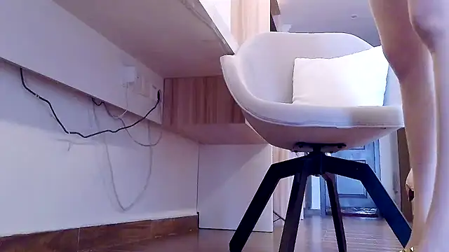 Snapshot of Tianxin6 chatting on October 2025 11:27:02 PM Tianxin6 online show from October 2025 11:27:02 PM