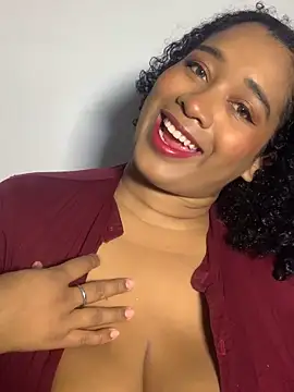 Snapshot of Yera_brown69 chatting on December 2025 08:08:02 PM Yera brown69 online show from December 2025 08:08:02 PM