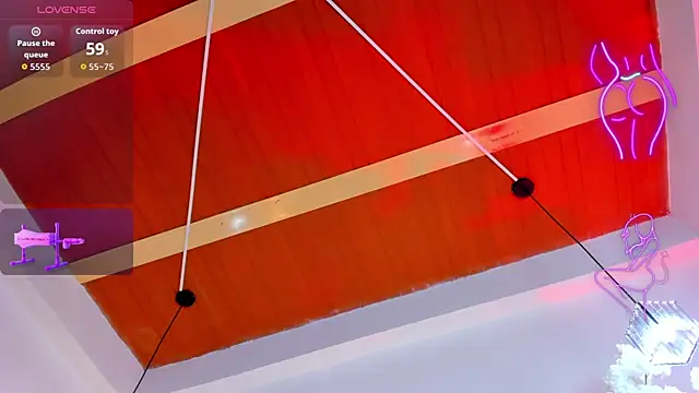 GabbieMonson online show from April 2026 07:04:01 PM