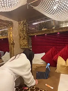 Snapshot of 69sexylife chatting on December 2025 04:45:01 PM 69sexylife online show from December 2025 04:45:01 PM