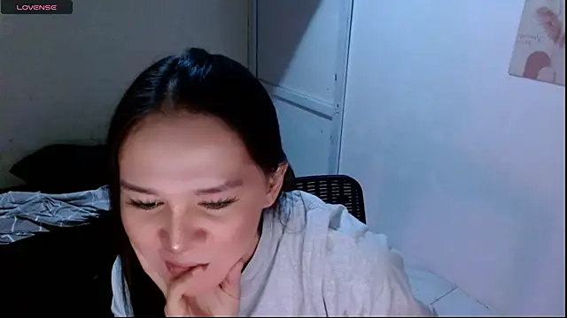 Snapshot of Tiffany_Roxette chatting on January 2026 08:27:01 PM Tiffany Roxette online show from January 2026 08:27:01 PM