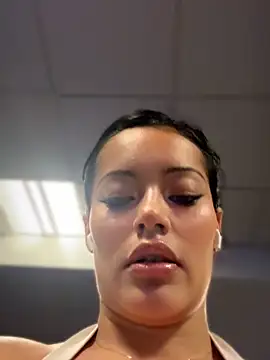 Snapshot of Risky_Workouts chatting on February 2026 09:43:02 AM Risky Workouts online show from February 2026 09:43:02 AM