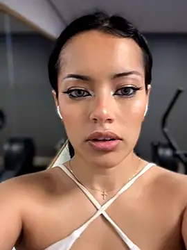 Snapshot of Risky_Workouts chatting on February 2026 07:21:02 PM Risky Workouts online show from February 2026 07:21:02 PM