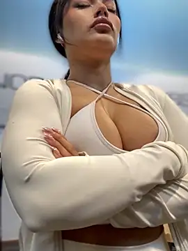 Snapshot of Risky_Workouts chatting on February 2026 07:39:02 AM Risky Workouts online show from February 2026 07:39:02 AM