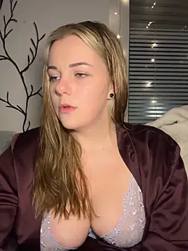 ItsLxsa online show from October 2025 09:49:02 PM