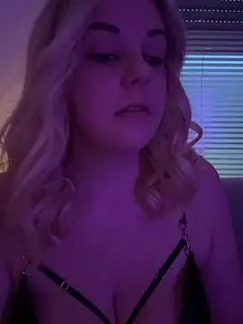 ItsLxsa online show from June 2026 07:47:01 PM