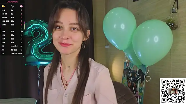 VineciaDestors online show from October 2025 05:47:01 PM