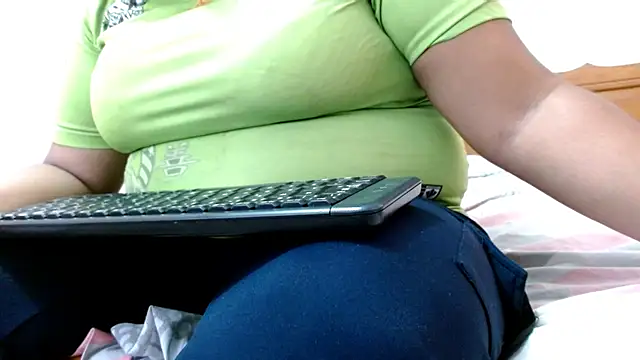 69smallstar online show from October 2025 05:57:02 PM