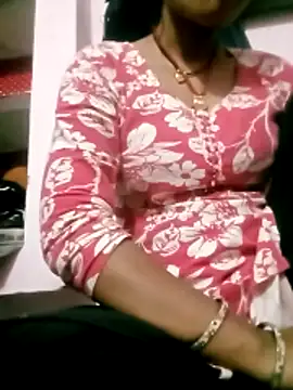 Hot tin74 online show from December 2025 05:50:02 PM