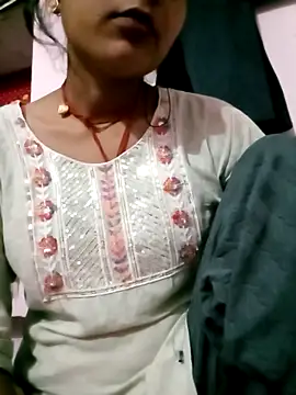 Hot tin74 online show from November 2025 05:28:01 PM