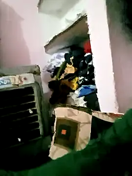 Snapshot of Hot_tin74 chatting on September 2025 06:52:01 PM Hot tin74 online show from September 2025 06:52:01 PM