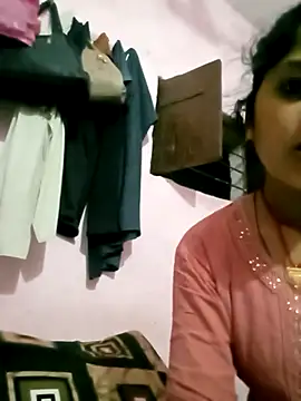 Snapshot of Hot_tin74 chatting on September 2025 07:53:01 PM Hot tin74 online show from September 2025 07:53:01 PM