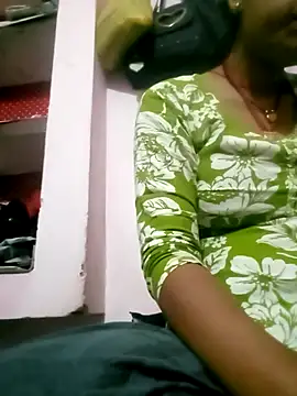 Hot tin74 online show from December 2025 05:47:02 PM