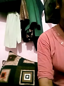 Snapshot of Hot_tin74 chatting on September 2025 04:47:01 PM Hot tin74 online show from September 2025 04:47:01 PM