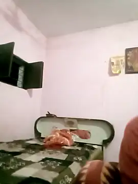 Snapshot of Hot_tin74 chatting on September 2025 05:31:01 PM Hot tin74 online show from September 2025 05:31:01 PM