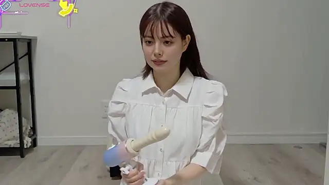 Snapshot of Mike-ch- chatting on December 2025 02:07:02 AM Mike-ch- online show from December 2025 02:07:02 AM