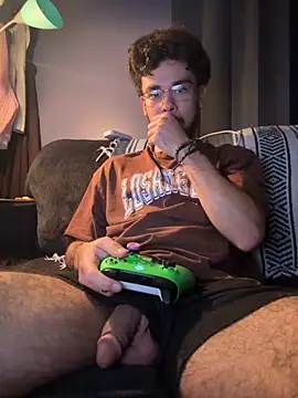 Snapshot of bigbrownpleasure chatting on September 2025 03:18:02 AM bigbrownpleasure online show from September 2025 03:18:02 AM