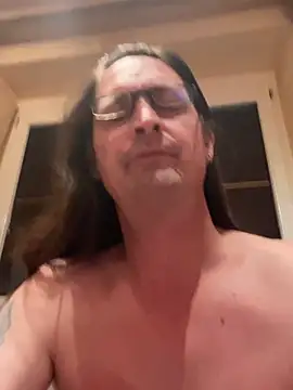 Snapshot of Cleohot1977 chatting on March 2026 10:08:02 PM Cleohot1977 online show from March 2026 10:08:02 PM