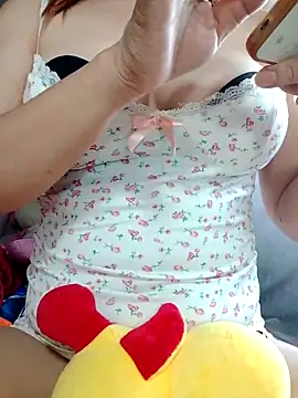 YuchengLy online show from October 2025 02:33:02 AM