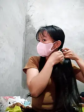 Lilyy-y online show from October 2025 09:27:01 PM