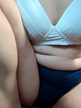 Lilyy-y online show from September 2025 11:40:01 PM