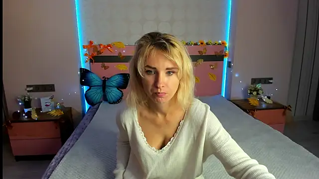 MeryMidnight online show from October 2025 06:06:01 AM