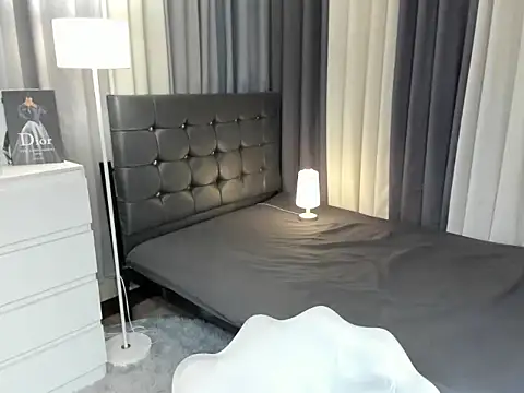 Snapshot of Blaire_Samantha chatting on December 2025 07:54:01 AM Blaire Samantha online show from December 2025 07:54:01 AM