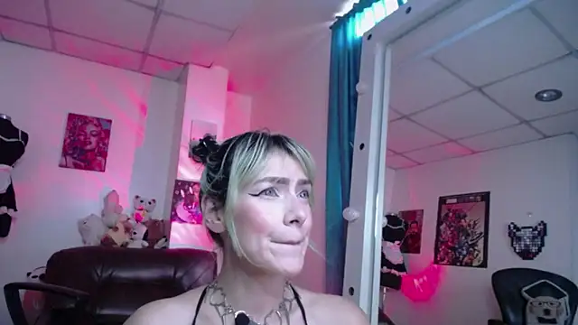 pom-purin online show from April 2026 01:13:01 PM