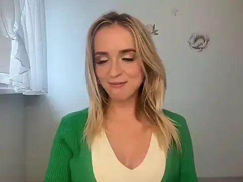 Snapshot of ClaudiaAmore chatting on September 2025 02:23:02 PM ClaudiaAmore online show from September 2025 02:23:02 PM