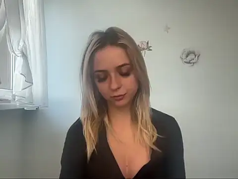 Snapshot of ClaudiaAmore chatting on October 2025 05:20:01 AM ClaudiaAmore online show from October 2025 05:20:01 AM