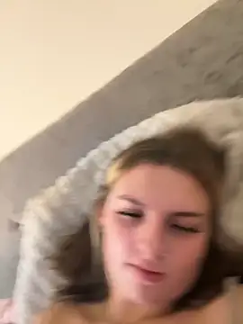 Snapshot of Summer21k chatting on December 2025 09:59:01 PM Summer21k online show from December 2025 09:59:01 PM