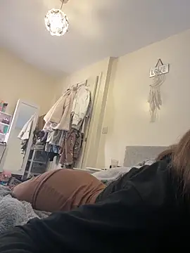 Snapshot of Summer21k chatting on September 2025 03:10:02 PM Summer21k online show from September 2025 03:10:02 PM