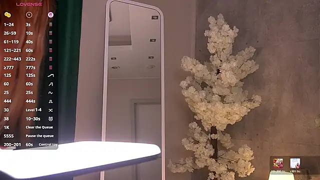 Lisafoxy  online show from January 2026 10:16:01 PM